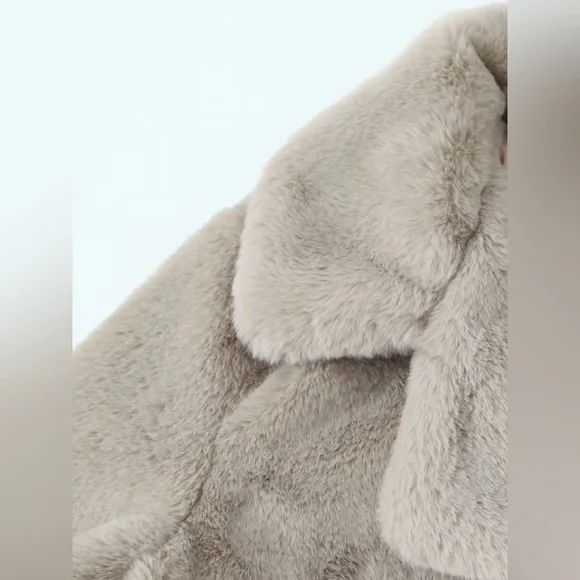 Faux Fur Button Up Lapel Neck Coat with Pockets - Picture 4 of 4